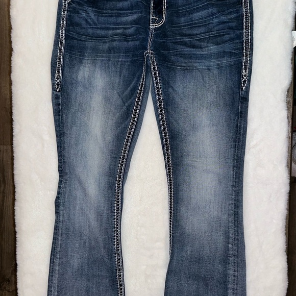 Rock Revival Jeans - Picture 2 of 5